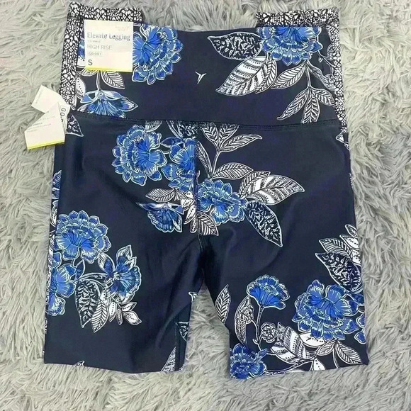 Old Navy Womens Floral Print Active Elevate Leggings - Picture 3 of 7